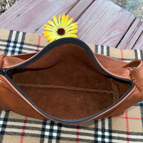 🌺 ARTISAN; British Tan Leather Handmade Timeless Shoulder Bag; 3” x 7” x 11!” - Picture 11 of 12